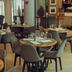 Building Friendships and Fostering Genuine Connections on Davelle